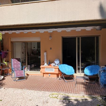 Rez-De-Jardin Grand Studio Apartment Cros-de-Cagnes Luaran gambar