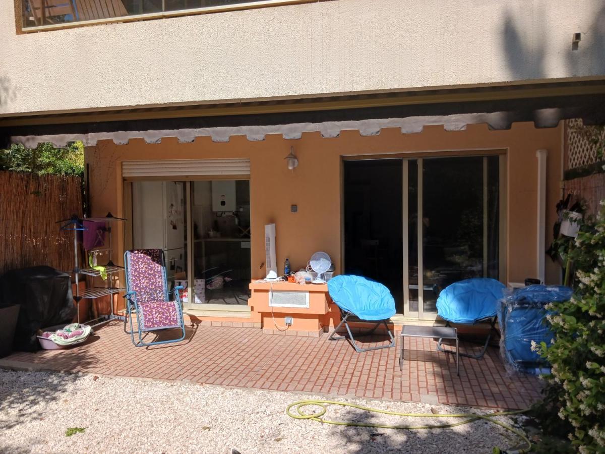 Rez-De-Jardin Grand Studio Apartment Cros-de-Cagnes Luaran gambar